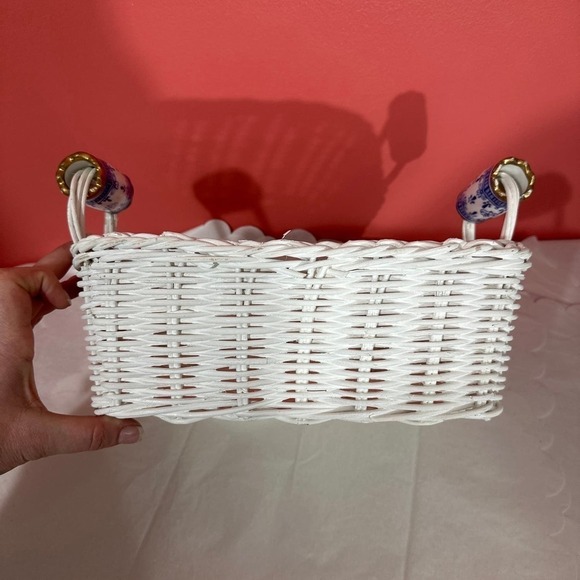 Vintage basket with porcelain handles - Picture 8 of 12